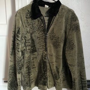 Green fuzzy jacket with velvet collar